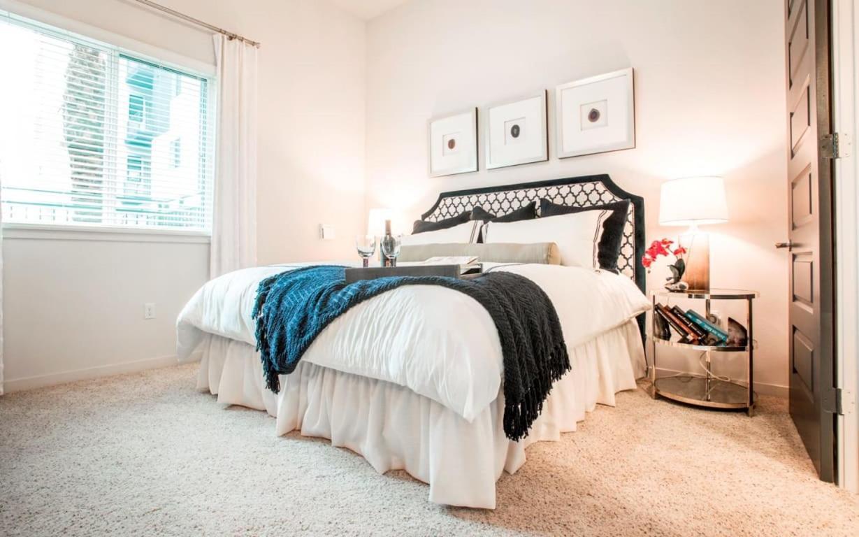Spacious Large 2 Bed In Woodland Hills Ca Apartment